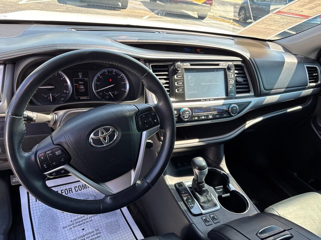 Used 2016 Toyota Highlander XLE FWD image 20