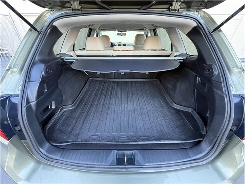 Used 2017 Subaru Outback 2.5i Premium AWD/4WD image 22