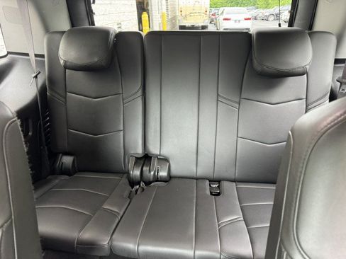 Used 2016 Cadillac Escalade 2WD image 9