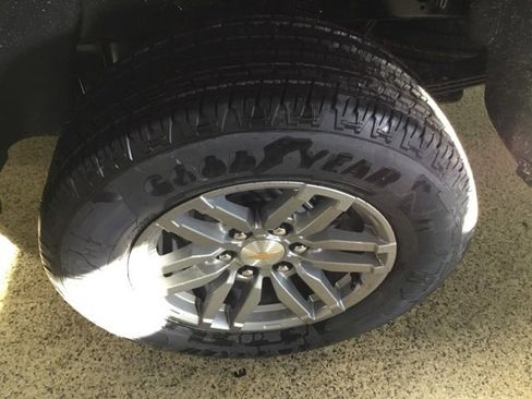 New 2024 Chevrolet Colorado LT w/ LT Convenience Package II image 14