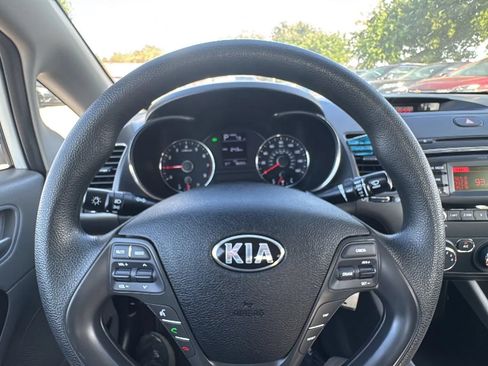 Used 2018 Kia Forte LX FWD image 20