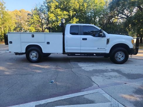 Used 2017 Ford F350 XL w/ Power Equipment Group AWD/4WD image 14