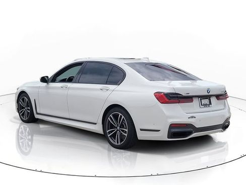 Used 2022 BMW 750i xDrive w/ Executive Package AWD/4WD image 7