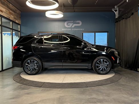 Used 2024 Chevrolet Equinox RS w/ RS Leather Package image 2