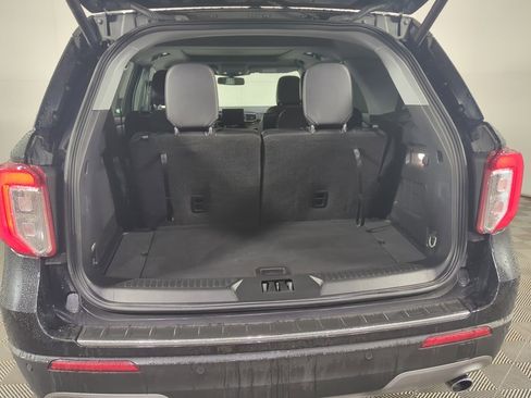 Used 2023 Ford Explorer Limited image 7