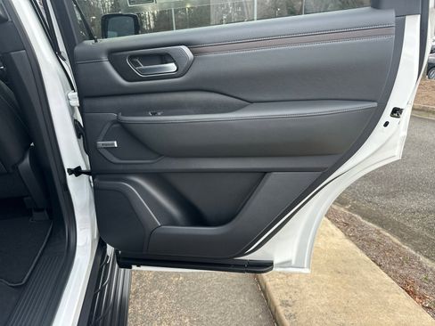 New 2026 Nissan Armada SL image 16