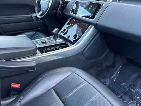 Used 2020 Land Rover Range Rover Sport HSE image 15