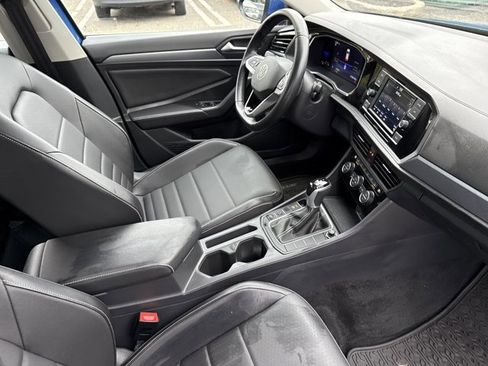 Used 2022 Volkswagen Jetta SE image 26