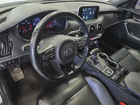 Used 2020 Kia Stinger GT-Line image 16