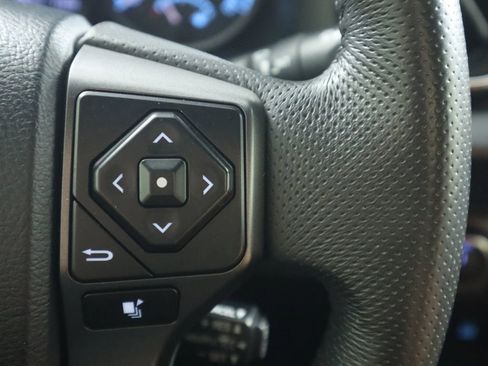 Used 2019 Toyota Tacoma TRD Off-Road image 12