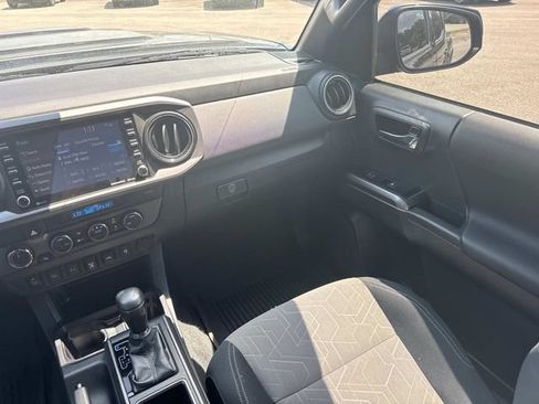 Used 2023 Toyota Tacoma TRD Sport w/ Technology Package AWD/4WD image 18