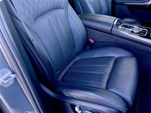 Used 2025 BMW X7 xDrive40i image 26