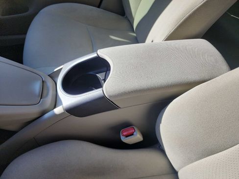 Used 2014 Toyota Prius Three FWD image 25