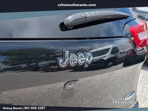 Used 2015 Jeep Cherokee Latitude FWD image 14
