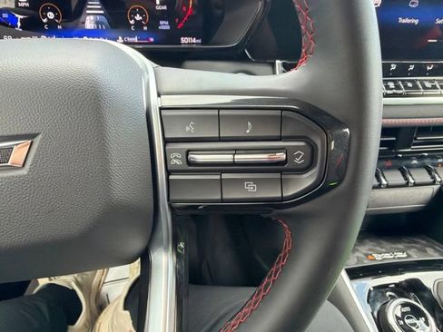 Certified 2024 Chevrolet Colorado Z71 w/ Z71 Convenience Package 2 AWD/4WD image 23