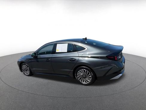 Used 2025 Hyundai Sonata SEL FWD image 11