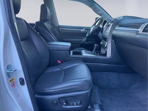 Used 2014 Lexus GX 460 image 20