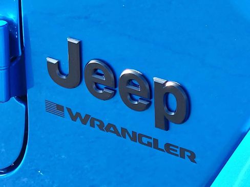 New 2026 Jeep Wrangler Unlimited Sahara w/ Whitecap Package AWD/4WD image 11