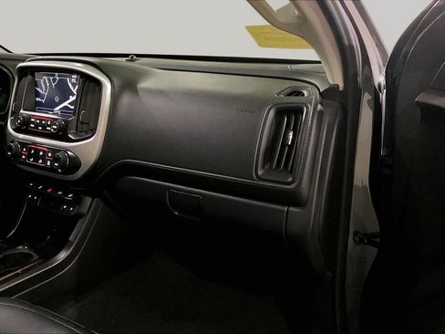 Used 2016 GMC Canyon SLT w/ Driver Alert Package AWD/4WD image 17