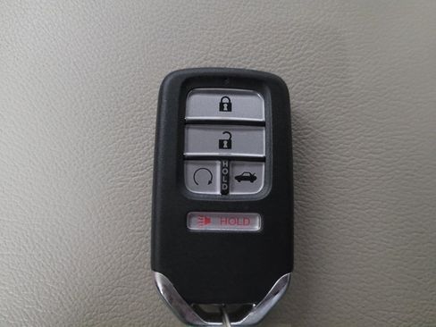 Used 2021 Honda Accord EX-L image 32
