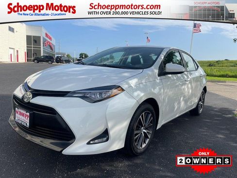 Used 2017 Toyota Corolla LE FWD image 1