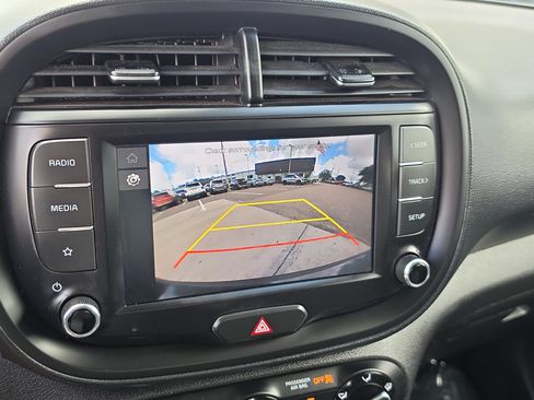 Certified 2023 Kia Soul LX FWD image 23