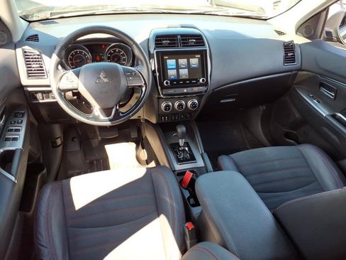 Used 2022 Mitsubishi Outlander Sport SE FWD image 13