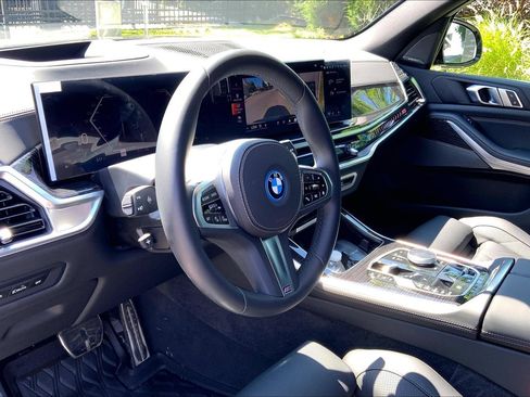 Used 2026 BMW X5 xDrive50e w/ M Sport Package AWD/4WD image 17