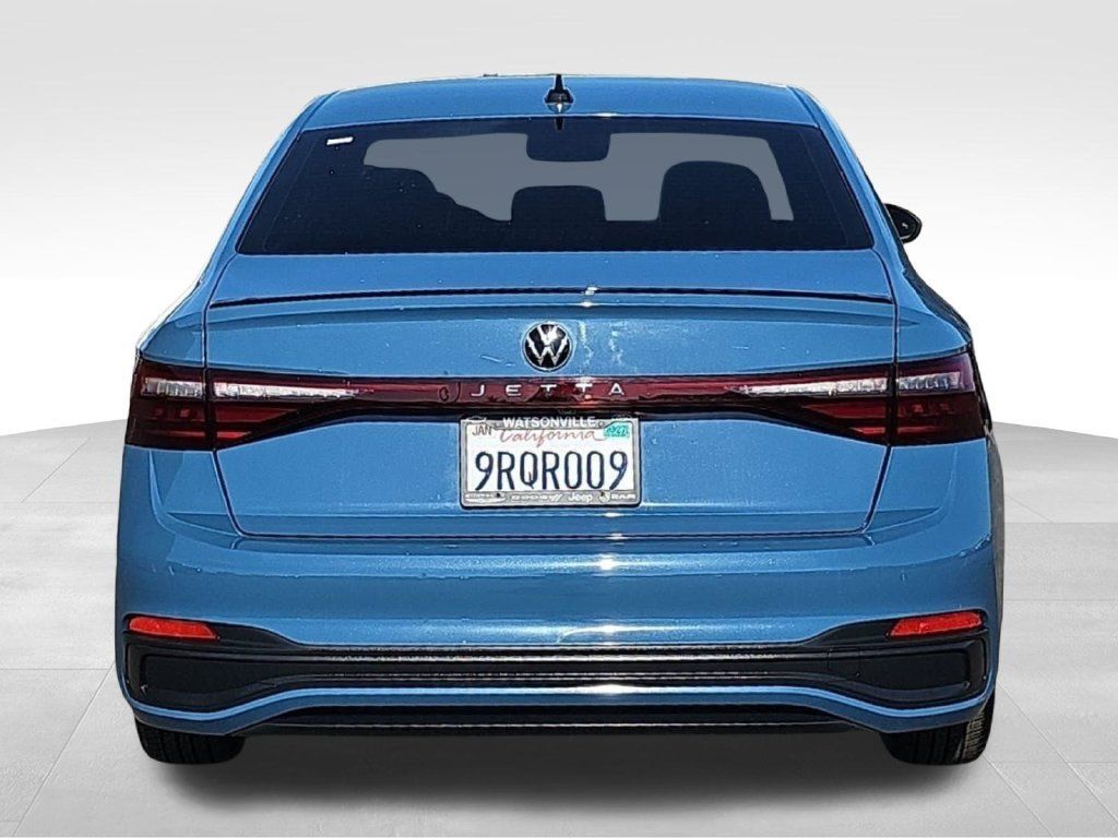 Used 2025 Volkswagen Jetta Sport FWD image 4