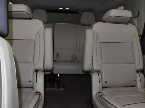 Used 2021 GMC Yukon Denali w/ Denali Premium Package image 32