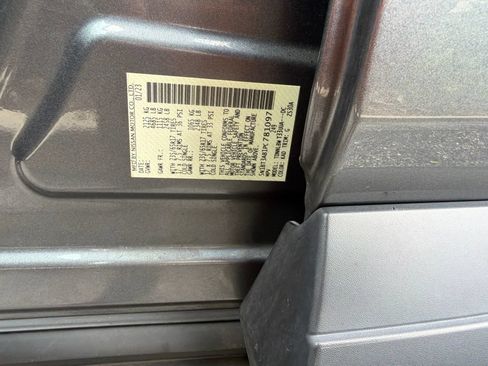 Used 2023 Nissan Rogue S AWD/4WD image 21