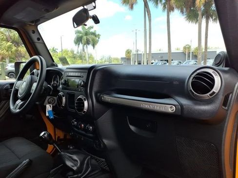 Used 2012 Jeep Wrangler Sport AWD/4WD image 12