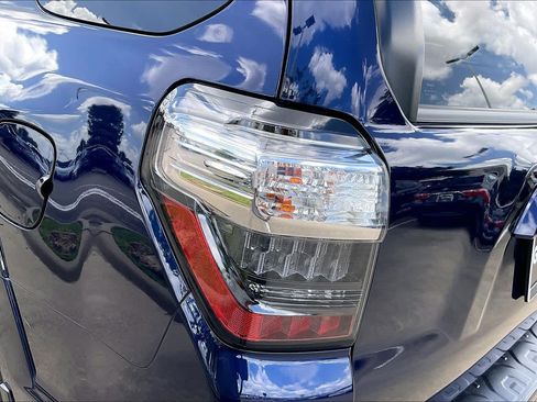 Used 2024 Toyota 4Runner TRD Sport AWD/4WD image 27