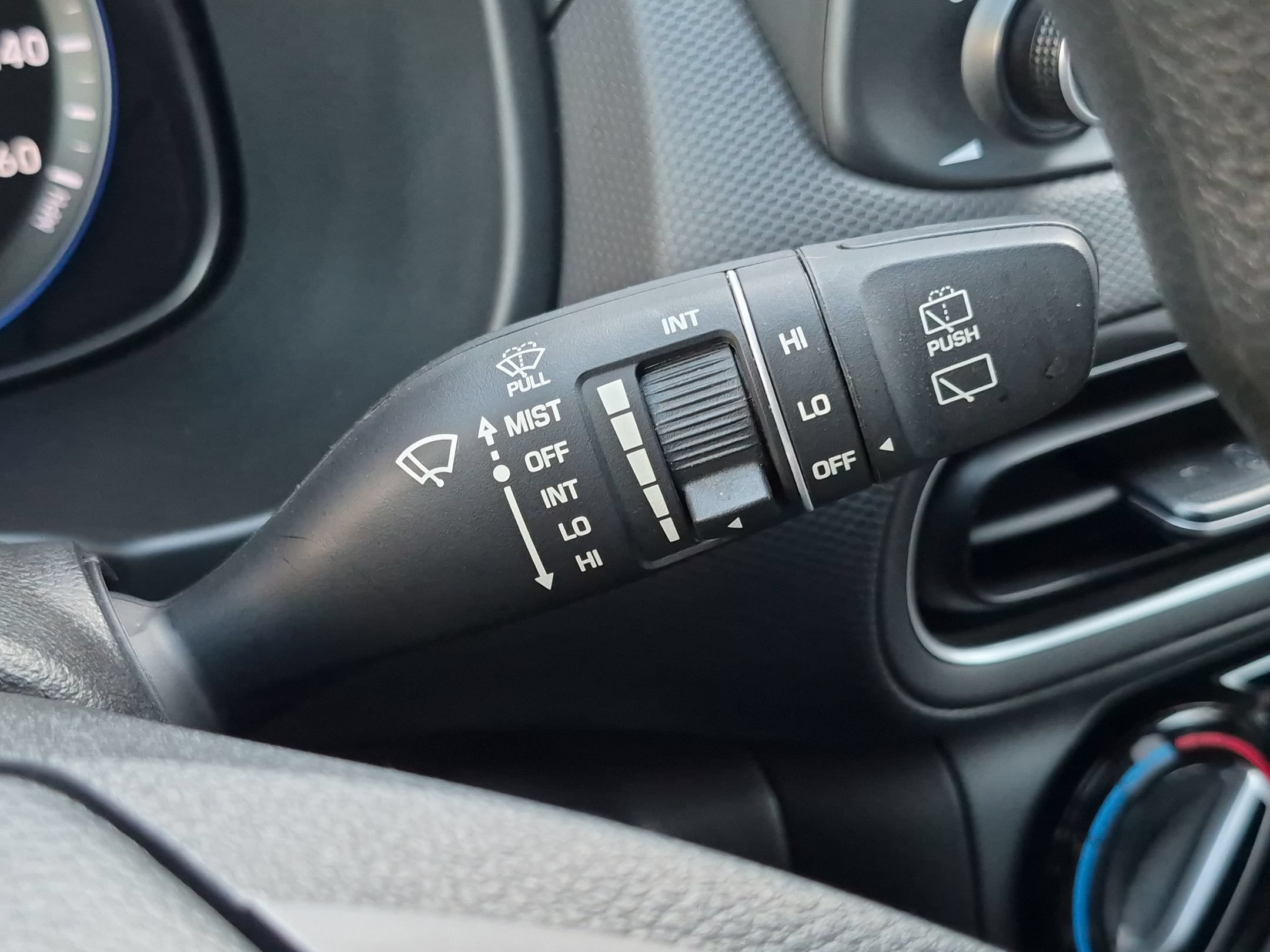 Used 2023 Hyundai Kona SEL AWD/4WD image 16