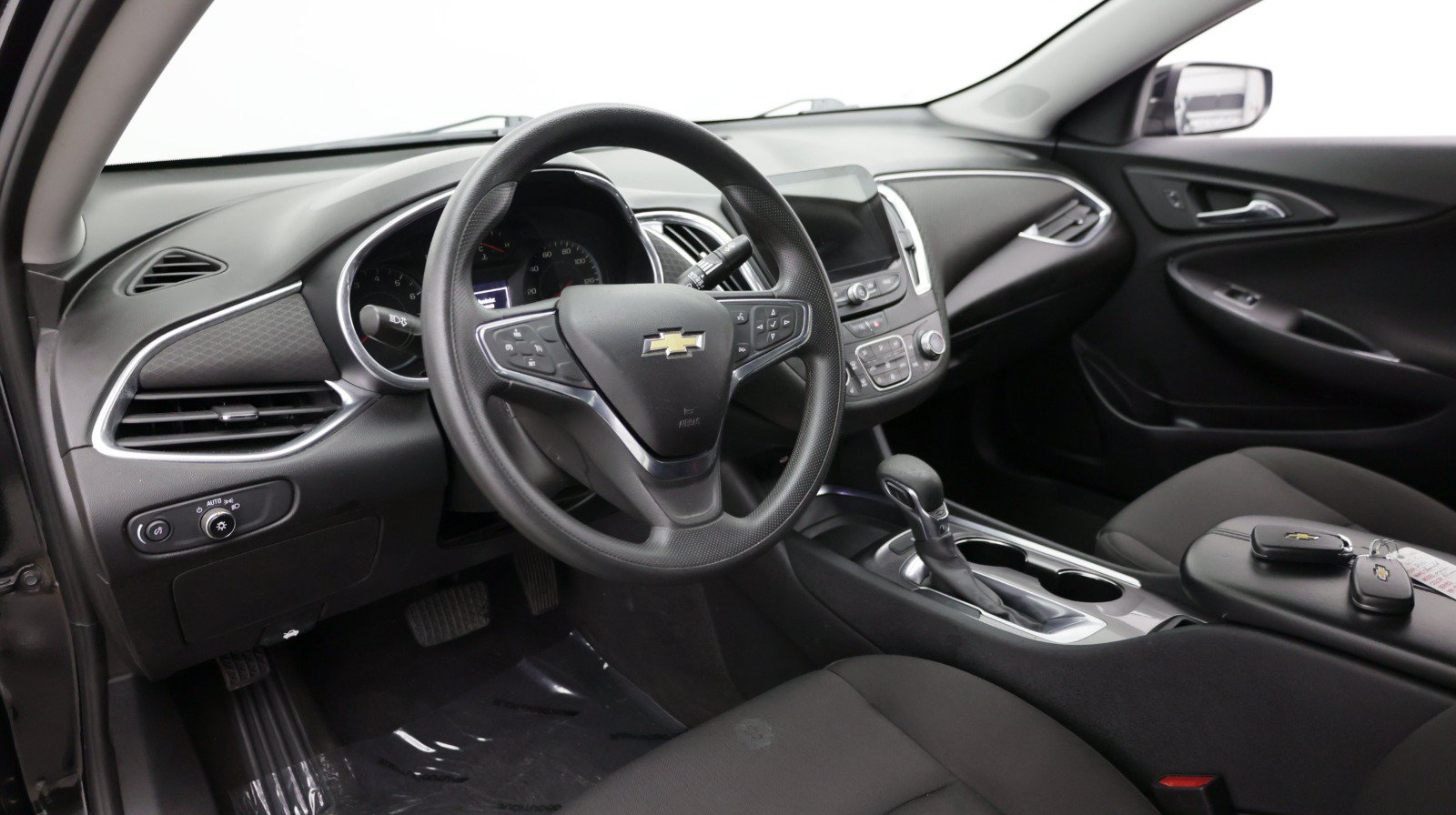 Used 2021 Chevrolet Malibu LT FWD image 12