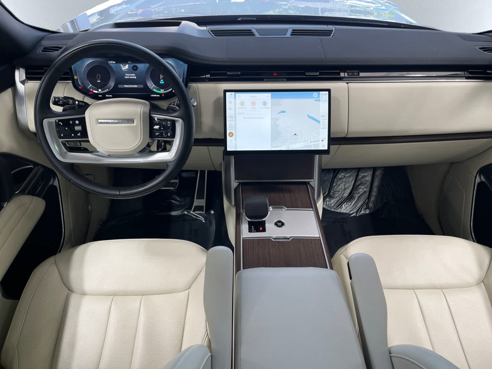 Used 2026 Land Rover Range Rover SE AWD/4WD image 6