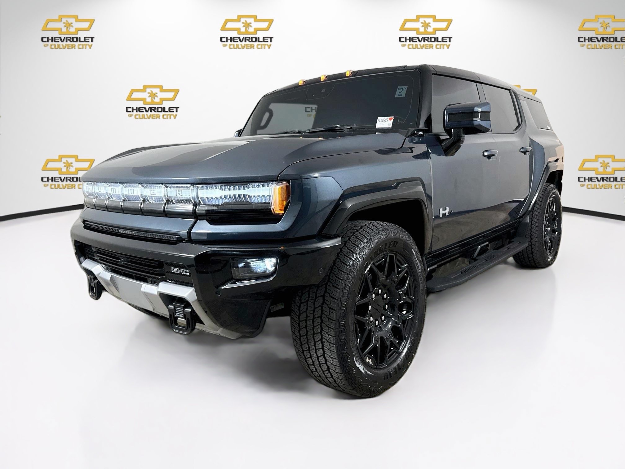 Used 2025 GMC Hummer EV 2X AWD/4WD image 3