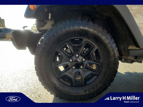 Used 2017 Jeep Wrangler Sport image 26