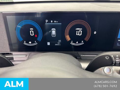 Used 2025 Hyundai Kona SEL FWD image 30