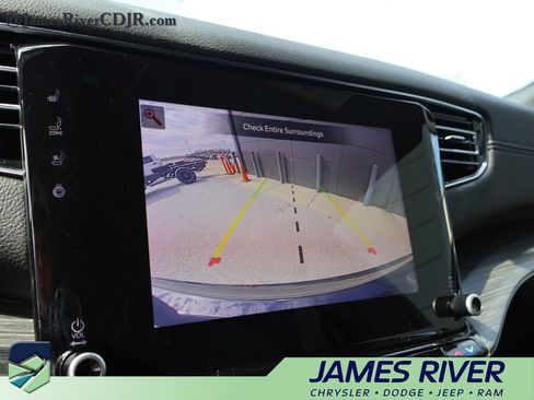 Used 2023 Jeep Wagoneer L Series II image 35