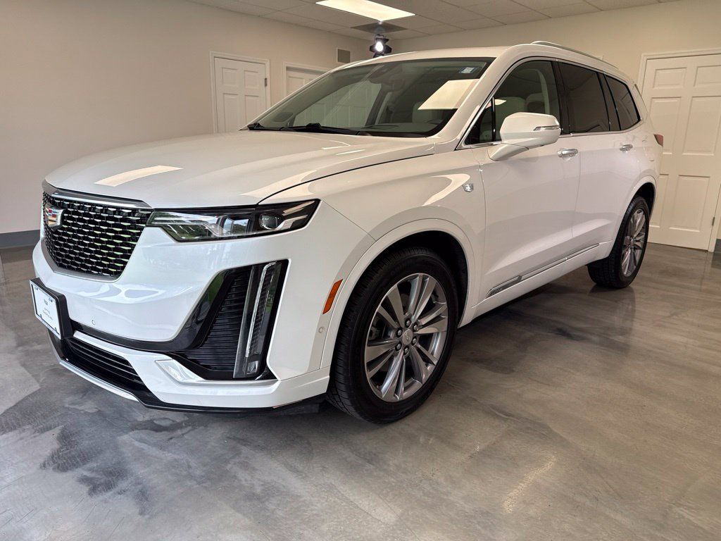 Certified 2023 Cadillac XT6 Premium Luxury w/ Technology Package AWD/4WD image 4