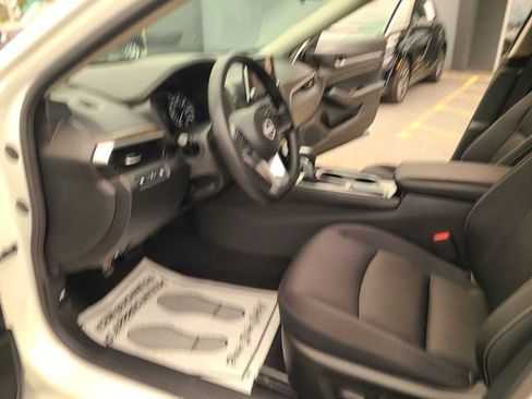 Used 2023 Nissan Altima 2.5 SV FWD image 14