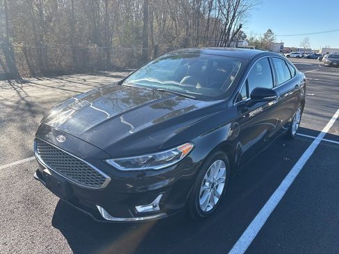 Used 2019 Ford Fusion Energi Titanium image 4