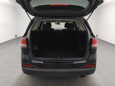 Used 2016 Kia Sorento FWD image 29