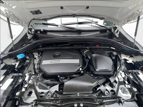 Used 2025 BMW X2 xDrive28i AWD/4WD image 18