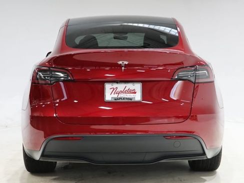 Used 2024 Tesla Model Y Long Range RWD image 7