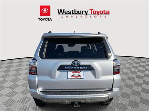 Certified 2022 Toyota 4Runner TRD Off-Road Premium image 8