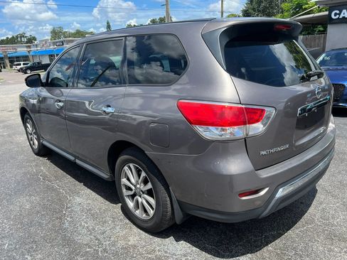 Used 2014 Nissan Pathfinder S FWD image 7