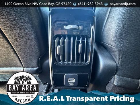 Used 2024 Jeep Compass Latitude AWD/4WD image 23