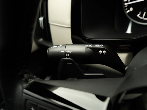 Used 2023 Nissan Pathfinder SL w/ SL Premium Package image 24